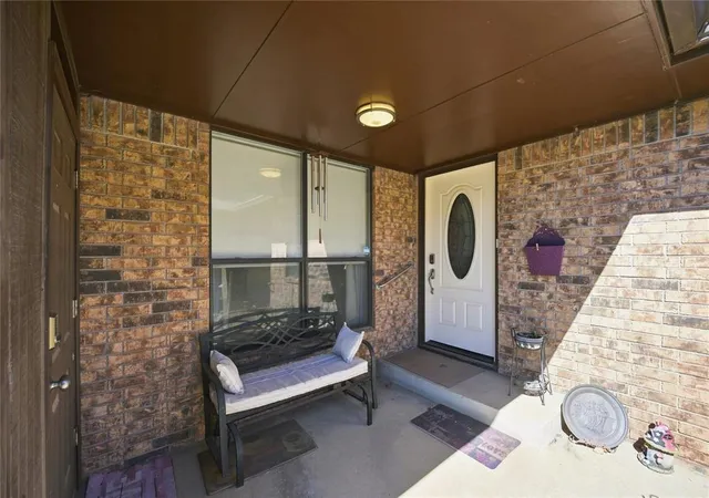 Photo 2 of Sale Pending at 1710 Lionsgate Cir, Bethany, OK 73008 | MLS# 1247746 | Listing updated on 2026-09-07
