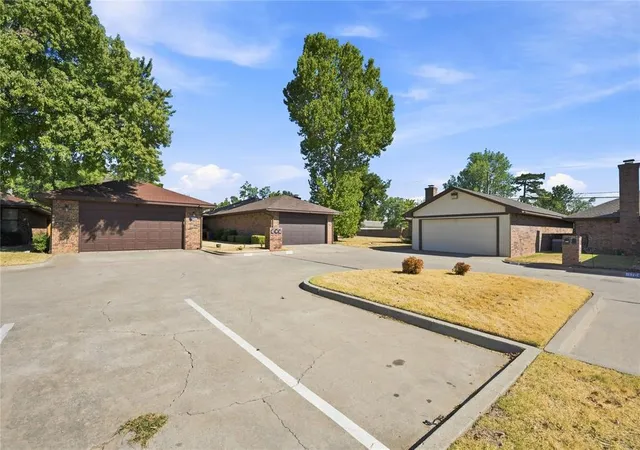 Photo 31 of Sale Pending at 1710 Lionsgate Cir, Bethany, OK 73008 | MLS# 1247746 | Listing updated on 2026-09-07