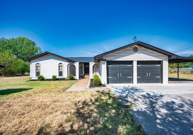 Photo 1 of Single family home for sale at 513 S Highway 76, Newcastle, OK 73065 | MLS# 1247765 | Listing updated on 2026-10-07