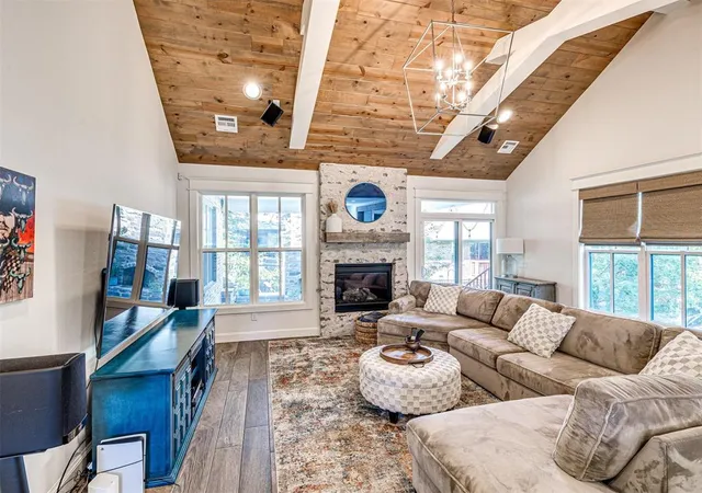 Photo 4 of Single family home for sale at 3325 Clock Tower Cir, Edmond, OK 73034 | MLS# 1247771 | Listing updated on 2026-09-29