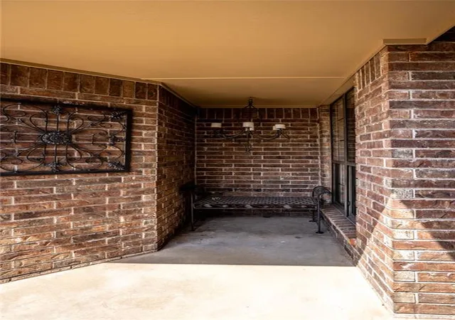 Photo 3 of Single family home for sale at 1401 Timber Crk, Weatherford, OK 73096 | MLS# 1247781 | Listing updated on 2026-09-30