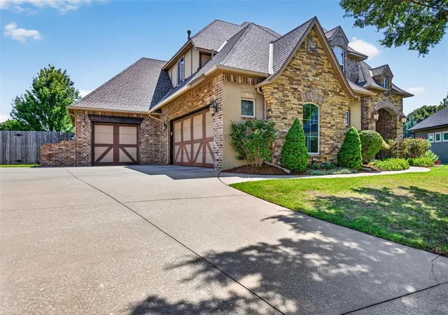 Photo 1 of Single family home for sale at 320 Nw 151st Place, Edmond, OK 73013 | MLS# 1247784 | Listing updated on 2026-09-06