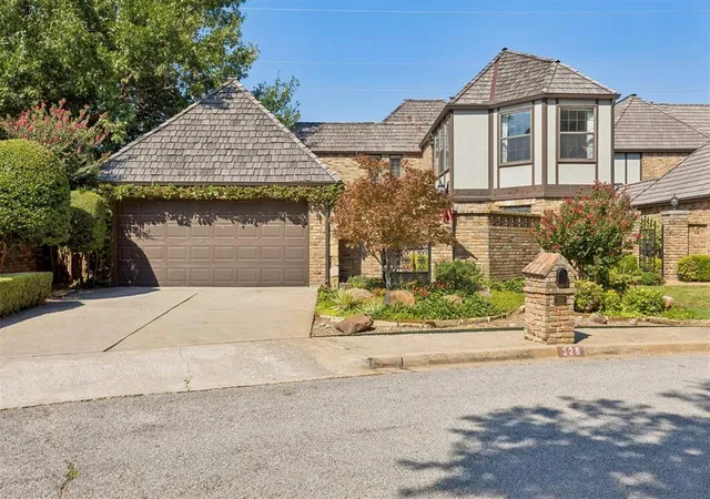 Photo 1 of Single family home for sale at 328 Windbrook Dr, Norman, OK 73072 | MLS# 1247821 | Listing updated on 2026-09-18