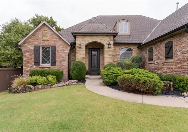 Photo 1 of Single family home for sale at 1008 Bayonne Brg Ct, Edmond, OK 73034 | MLS# 1247828 | Listing updated on 2026-10-06