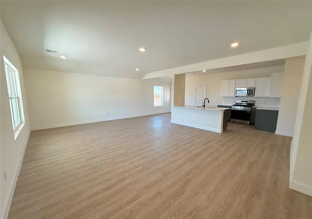 Photo 3 of Single family home for sale at 21235 Se 32nd Street, Harrah, OK 73045 | MLS# 1247829 | Listing updated on 2026-10-09