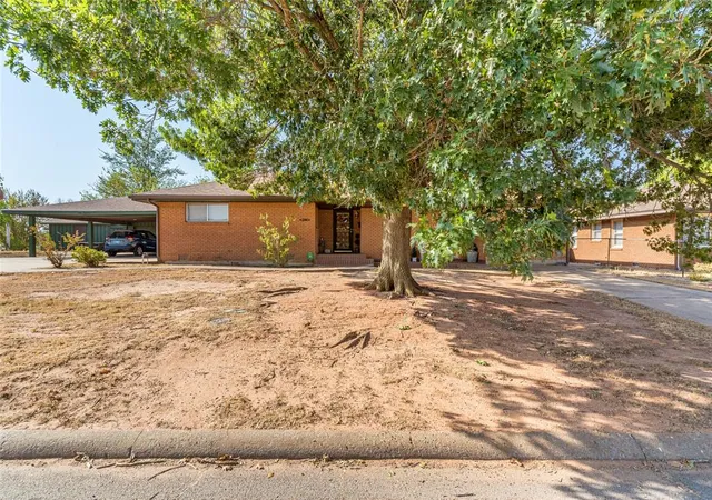 Photo 3 of Sale Pending at 1200 Barker Rd, Clinton, OK 73601 | MLS# 1247832 | Listing updated on 2026-09-30