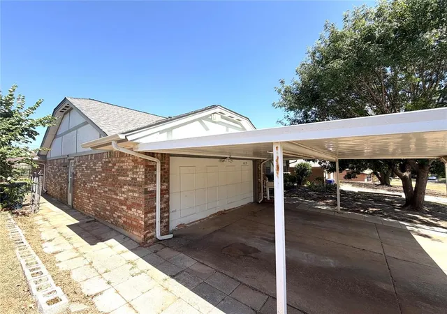 Photo 4 of Single family home for sale at 109 W Campbell Dr, Oklahoma City, OK 73110 | MLS# 1247833 | Listing updated on 2026-09-06