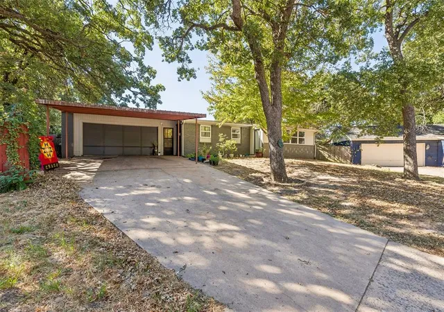 Photo 3 of Single family home for sale at 6512 Nw 20th Drive, Bethany, OK 73008 | MLS# 1247839 | Listing updated on 2026-09-15