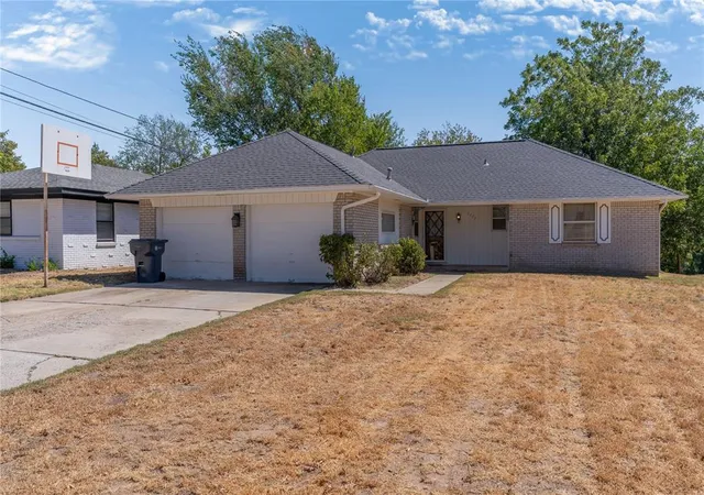 Photo 3 of Single family home for sale at 5920 N College St, Oklahoma City, OK 73122 | MLS# 1247864 | Listing updated on 2026-09-25