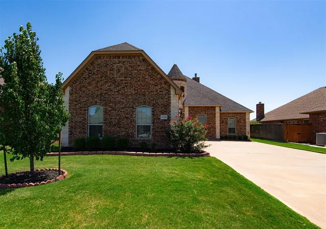 Photo 2 of Single family home for sale at 1400 Switchgrass Rd, Edmond, OK 73013 | MLS# 1247873 | Listing updated on 2026-09-19