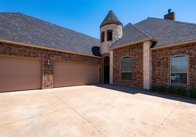 Photo 3 of Single family home for sale at 1400 Switchgrass Rd, Edmond, OK 73013 | MLS# 1247873 | Listing updated on 2026-09-19