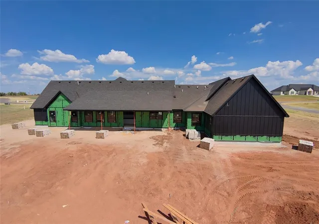 Photo 4 of Single family home for sale at 2513 Summit Lake Cir, Washington, OK 73093 | MLS# 1247888 | Listing updated on 2026-09-06