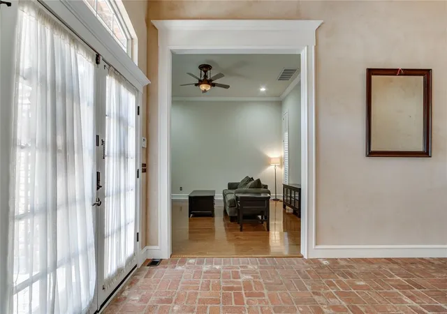 Photo 4 of Single family home for sale at 2301 Bay Hl Pl, Edmond, OK 73034 | MLS# 1247895 | Listing updated on 2026-09-21