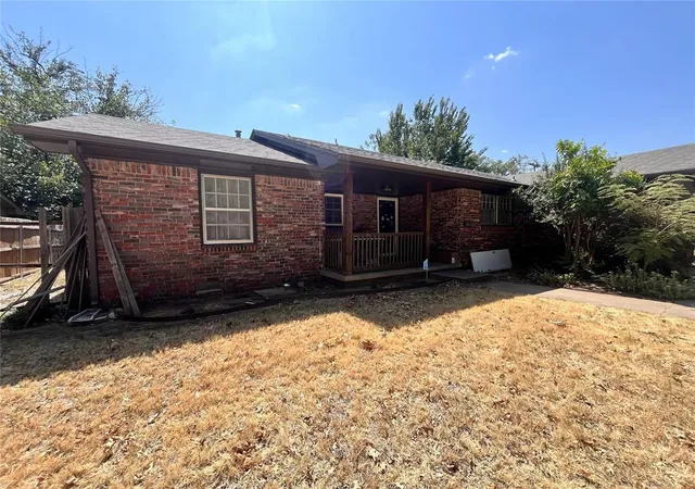Photo 3 of Sale Pending at 2628 Abbey Rd, Oklahoma City, OK 73120 | MLS# 1247896 | Listing updated on 2026-09-12