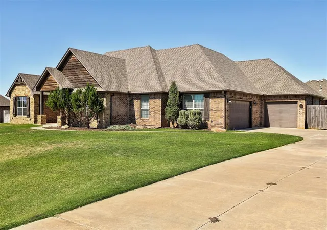 Photo 1 of Single family home for sale at 4805 Crestmere Ln, Edmond, OK 73025 | MLS# 1247898 | Listing updated on 2026-10-10