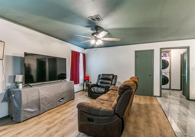 Photo 2 of Single family home for sale at 3040 SW 39th Street, Oklahoma City, OK 73119 | MLS# 1247922 | Listing updated on 2026-09-06