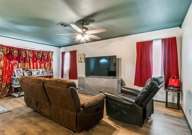 Photo 4 of Single family home for sale at 3040 SW 39th Street, Oklahoma City, OK 73119 | MLS# 1247922 | Listing updated on 2026-09-06