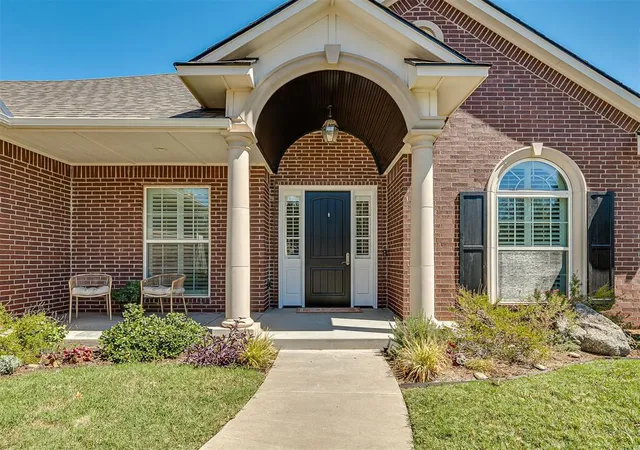 Photo 2 of Single family home for sale at 6908 Stinchcomb Dr, Oklahoma City, OK 73132 | MLS# 1247933 | Listing updated on 2026-10-19
