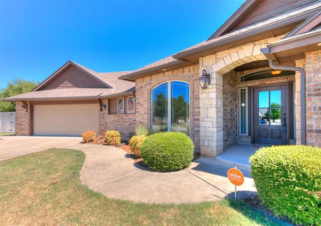 Photo 3 of Single family home for sale at 3422 Se 31st Street, Oklahoma City, OK 73165 | MLS# 1247935 | Listing updated on 2026-10-21