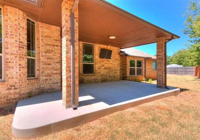 Photo 4 of Single family home for sale at 3422 SE 31st Street, Oklahoma City, OK 73165 | MLS# 1247935 | Listing updated on 2026-10-21