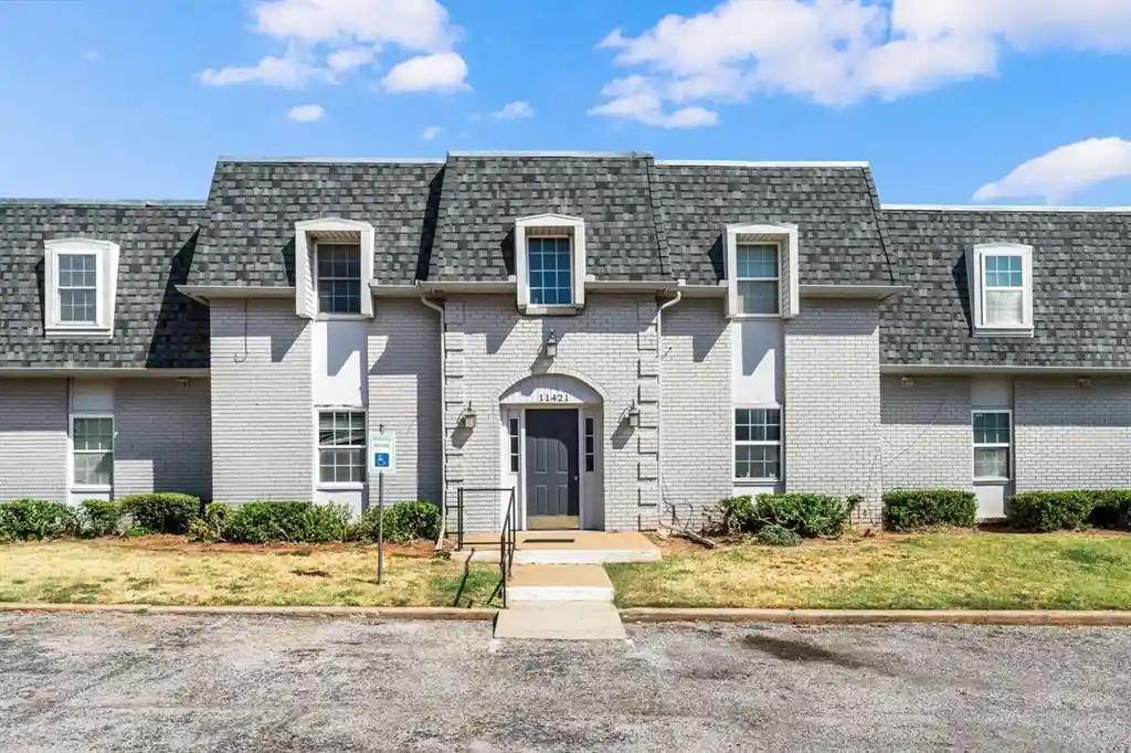 Listing Photo 1 - Condo for sale in 11421 N May Ave located at 11421 N May Ave, Oklahoma, OK 73120 - Unit 11421 N May Ave