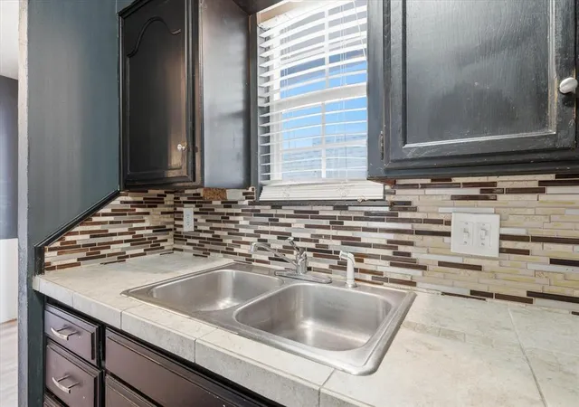Listing Photo 5 - Condo for sale in building located at 11421 N May Ave, Oklahoma, OK 73120 - Unit #B
