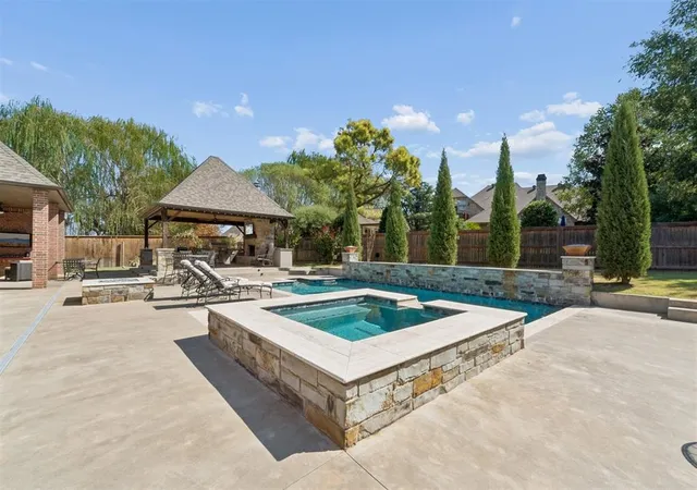 Photo 1 of Single family home for sale at 4200 Slate Brg Rd, Edmond, OK 73034 | MLS# 1247952 | Listing updated on 2026-09-15
