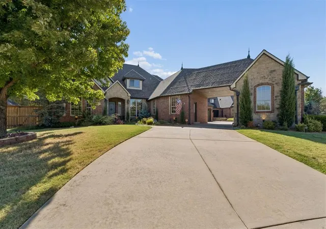 Photo 3 of Single family home for sale at 4200 Slate Brg Rd, Edmond, OK 73034 | MLS# 1247952 | Listing updated on 2026-09-15