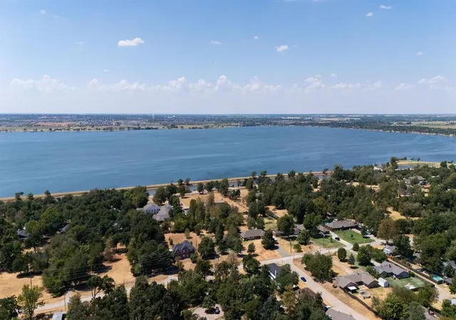 Photo 3 of Single family home for sale at 2612 N Eagle Ln, Oklahoma City, OK 73127 | MLS# 1247956 | Listing updated on 2026-09-06