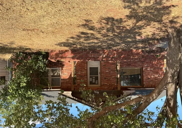 Photo 1 of Single family home for sale at 631 North 4th, Clinton, OK 73601 | MLS# 1247967 | Listing updated on 2026-09-06