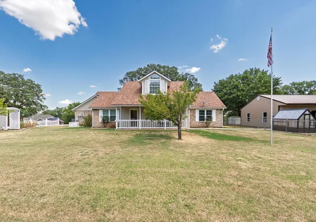 Single family home for sale at 105 Camaron Dr, Shawnee, OK 74804 | MLS# 1247969