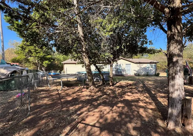 Photo 1 of Sale Pending at 946 County Line Rd, Blanchard, OK 73010 | MLS# 1247970 | Listing updated on 2026-09-15