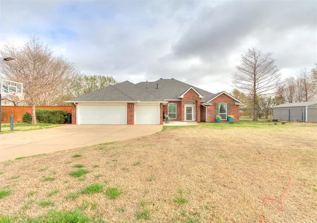 Photo 3 of Single family home for sale at 4949 Penn Pl, Edmond, OK 73025 | MLS# 1247971 | Listing updated on 2026-09-06