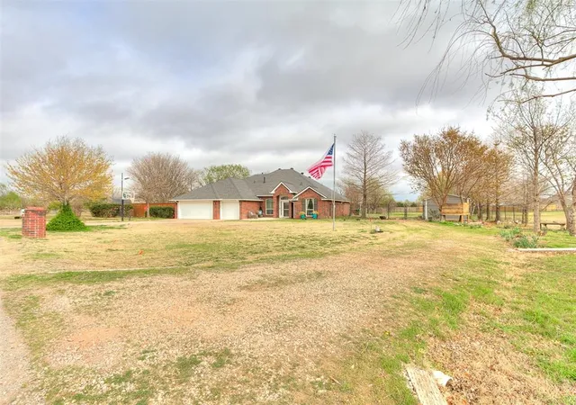 Photo 3 of Single family home for sale at 4949 Penn Pl, Edmond, OK 73025 | MLS# 1247971 | Listing updated on 2026-09-06