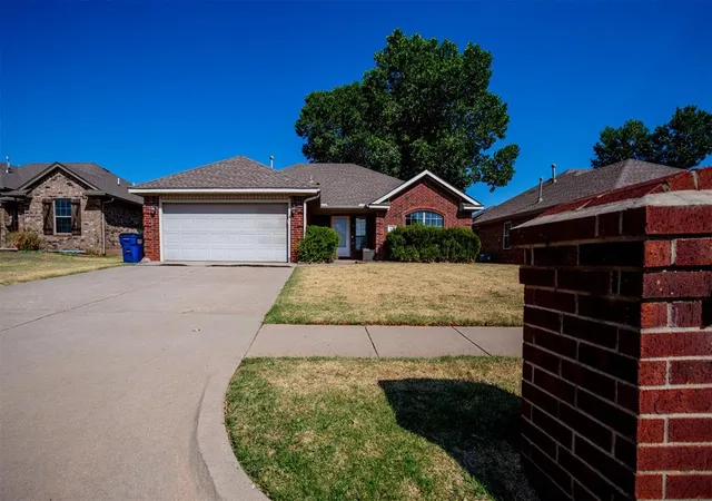 Photo 1 of Sale Pending at 516 S Castle Ridge Ln, Mustang, OK 73064 | MLS# 1247973 | Listing updated on 2026-09-21