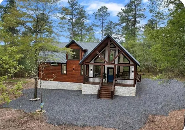 Photo 2 of Sale Pending at 139 Fiery Fern Trl, Broken Bow, OK 74728 | MLS# 1247975 | Listing updated on 2026-09-15