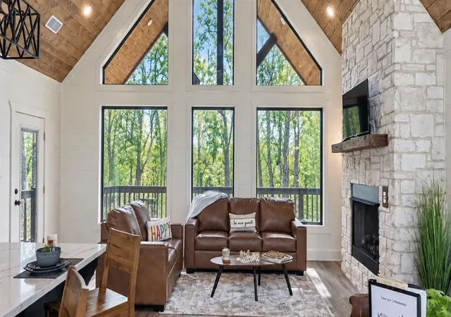 Photo 4 of Sale Pending at 139 Fiery Fern Trl, Broken Bow, OK 74728 | MLS# 1247975 | Listing updated on 2026-09-15
