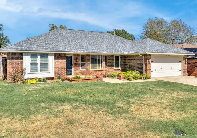 Single family home for sale at 5305 NW 110th Street, Oklahoma City, OK 73162 | MLS# 1247985