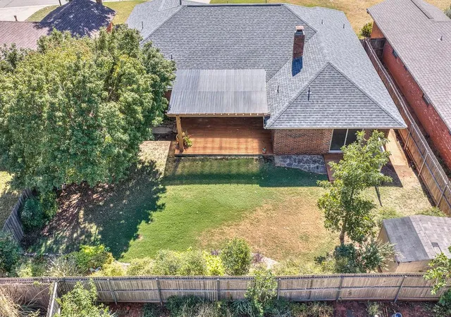 Photo 3 of Single family home for sale at 5305 Nw 110th Street, Oklahoma City, OK 73162 | MLS# 1247985 | Listing updated on 2026-10-09