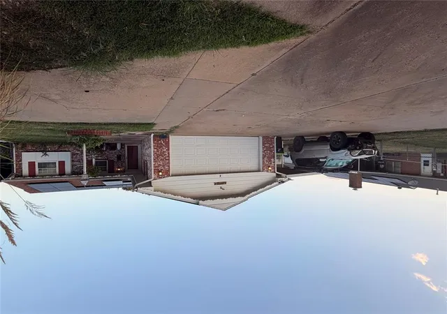 Photo 1 of Single family home for sale at 4 Cherokee St, Shawnee, OK 74801 | MLS# 1247993 | Listing updated on 2026-10-09