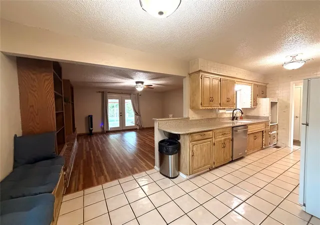 Photo 3 of Single family home for sale at 4 Cherokee St, Shawnee, OK 74801 | MLS# 1247993 | Listing updated on 2026-10-12