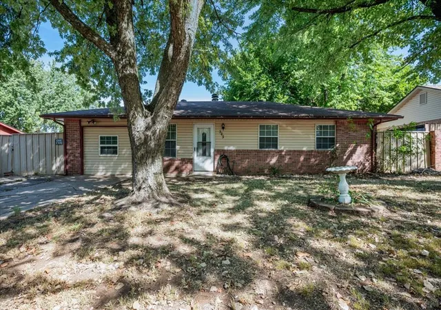 Photo 3 of Single family home for sale at 505 Meadowlake Dr, Noble, OK 73068 | MLS# 1248011 | Listing updated on 2026-09-07