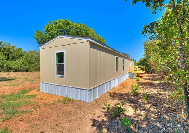 Photo 2 of Single family home for sale at 333073 E 1000 Road, Harrah, OK 73045 | MLS# 1248022 | Listing updated on 2026-09-21