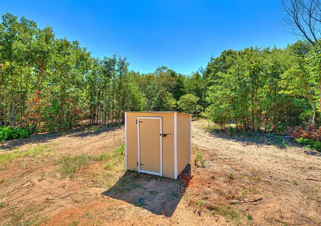 Photo 3 of Single family home for sale at 333073 E 1000 Road, Harrah, OK 73045 | MLS# 1248022 | Listing updated on 2026-09-21