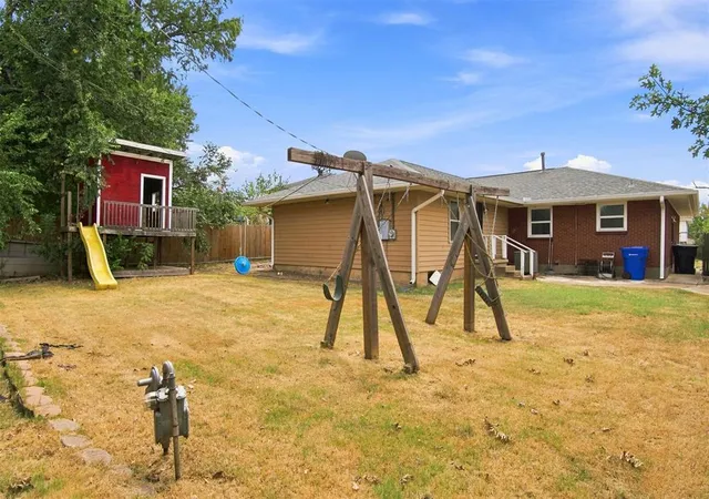 Photo 4 of Single family home for sale at 209 W Glenhaven Dr, Oklahoma City, OK 73110 | MLS# 1248064 | Listing updated on 2026-09-08