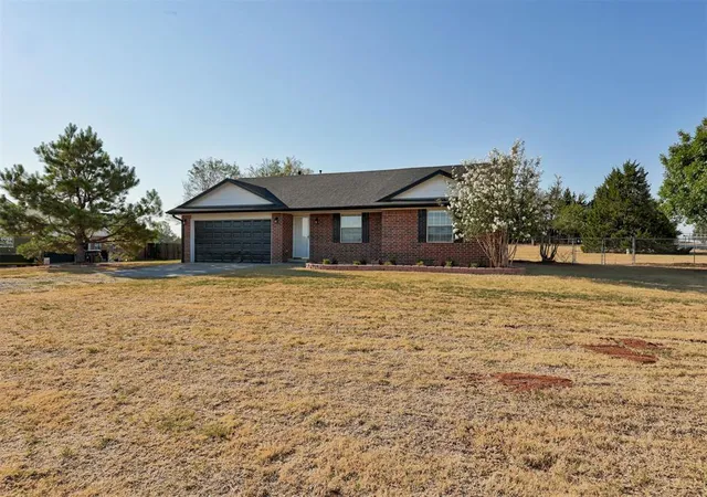 Photo 2 of Single family home for sale at 2371 Holden Ln, Blanchard, OK 73010 | MLS# 1248092 | Listing updated on 2026-09-24