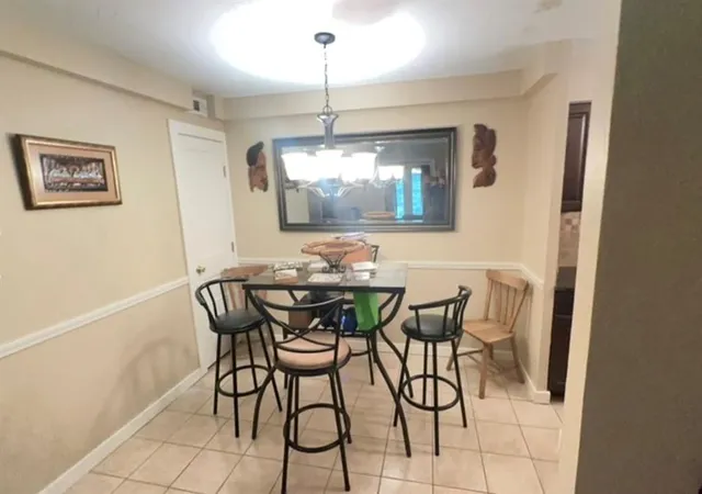 Listing Photo 4 - Condo for sale in building located at 6010 NW Expy St, Oklahoma City, OK 73132 - Unit #D