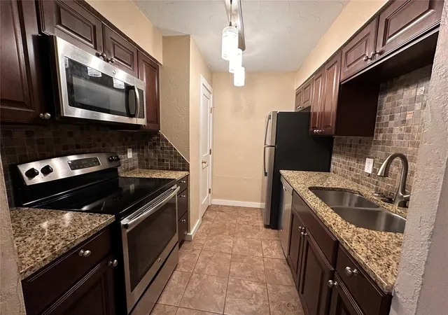 Photo 3 of Sale Pending at 6028 Nw Expressway St #A, Oklahoma City, OK 73132 | MLS# 1248096 | Listing updated on 2026-10-02
