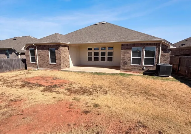 Photo 4 of Single family home for sale at 612 Carolyn Ridge Rd, Norman, OK 73071 | MLS# 1248124 | Listing updated on 2026-10-08
