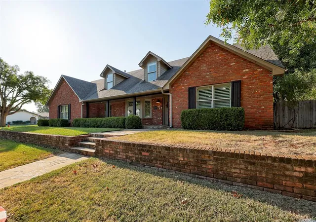Photo 3 of Sale Pending at 3200 Brookhollow Rd, Oklahoma City, OK 73120 | MLS# 1248141 | Listing updated on 2026-09-08